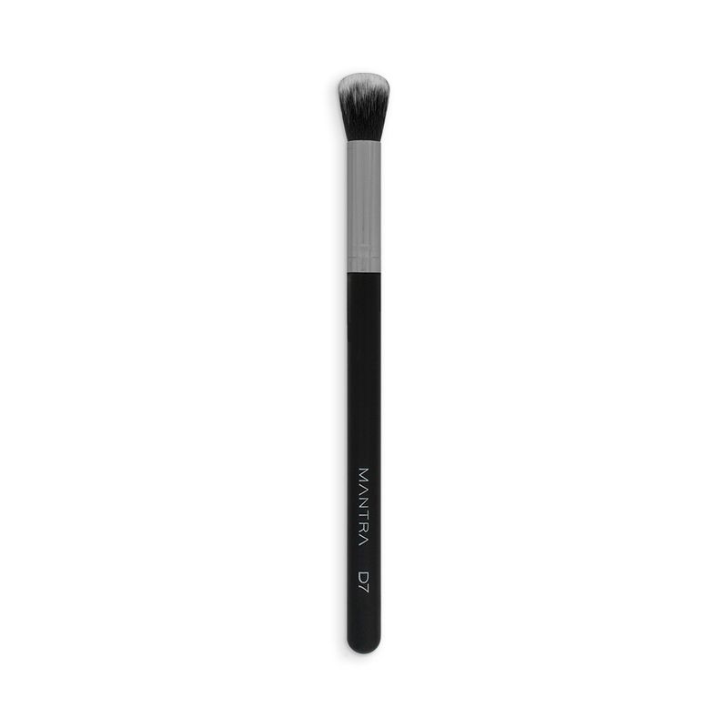 t107-brocha-para-corrector-black-mantra-d07